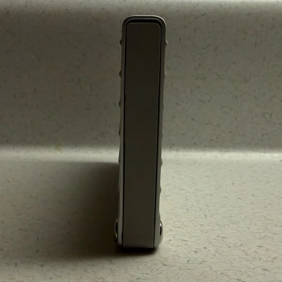 RIMOWA Original Aluminum Card Holder - Picture 7 of 15